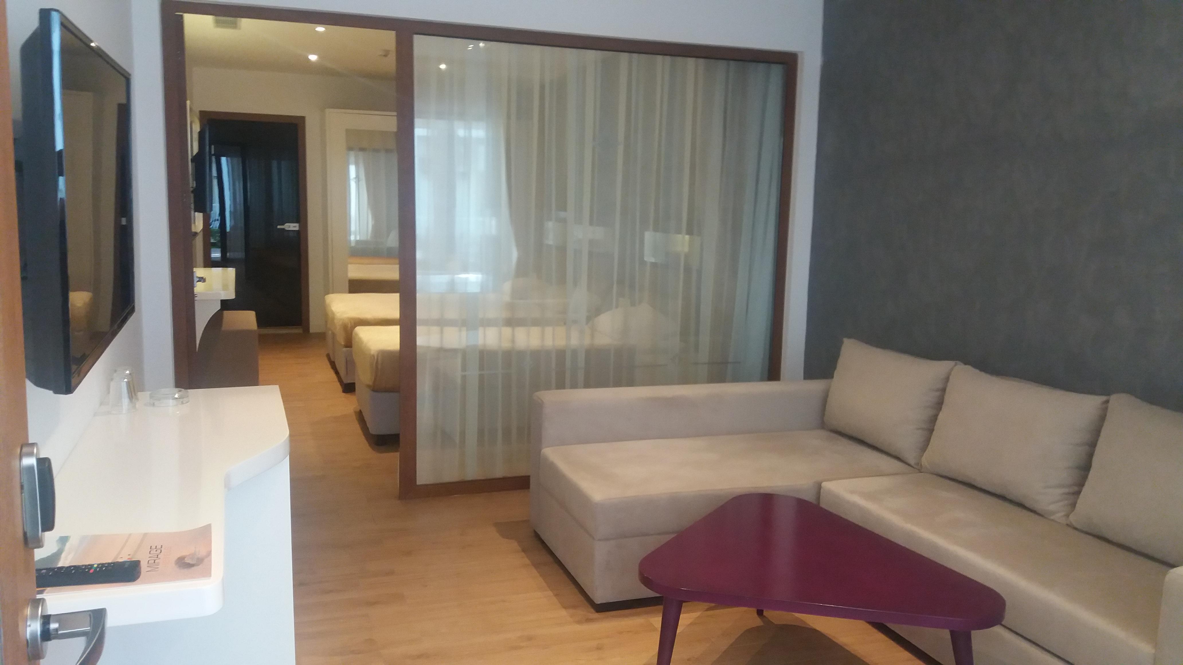 Mirage World Hotel İçmeler Luaran gambar