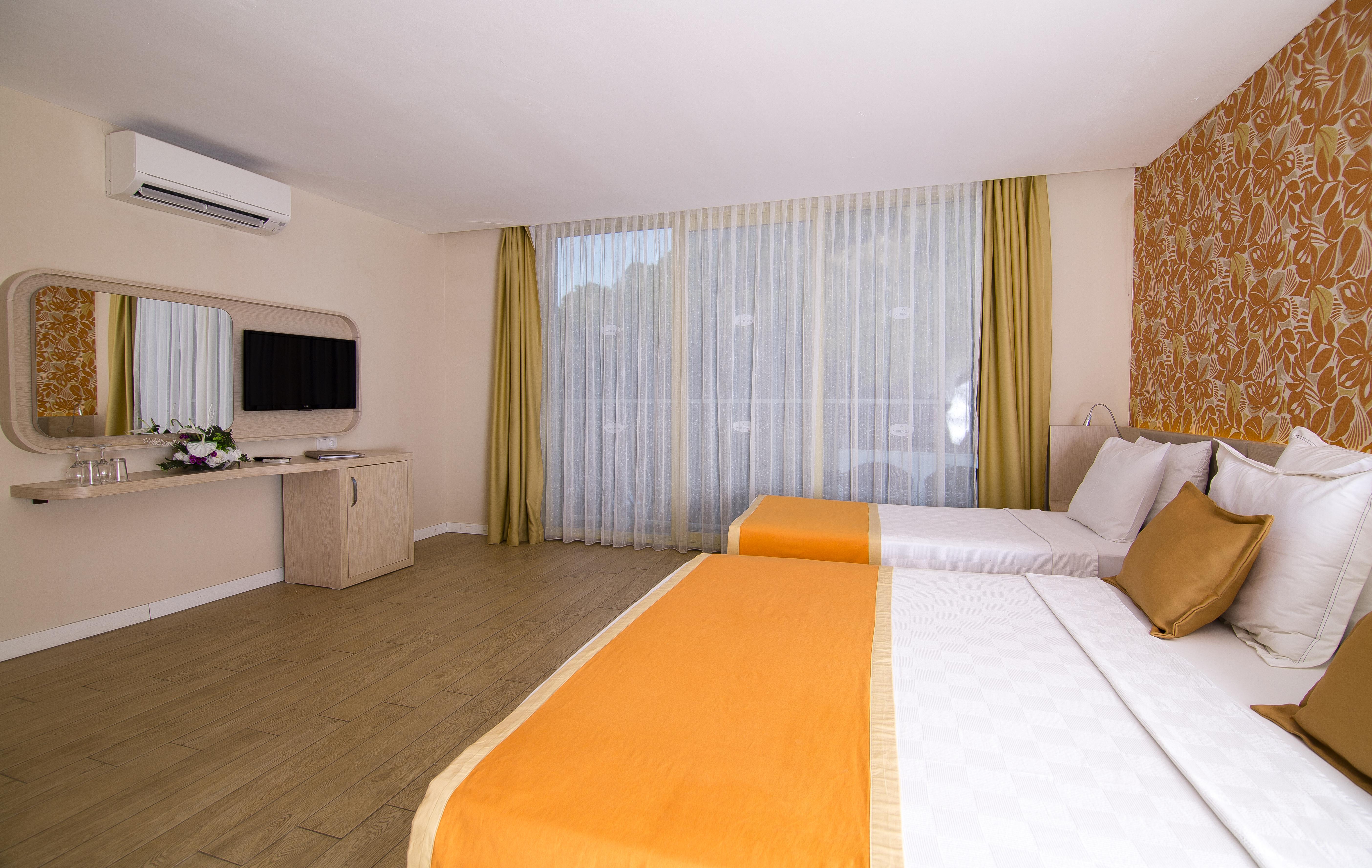 Mirage World Hotel İçmeler Luaran gambar