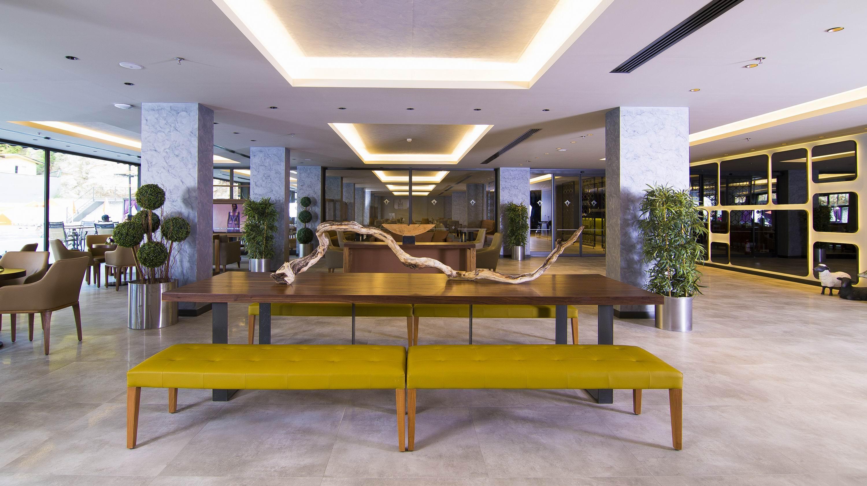 Mirage World Hotel İçmeler Luaran gambar