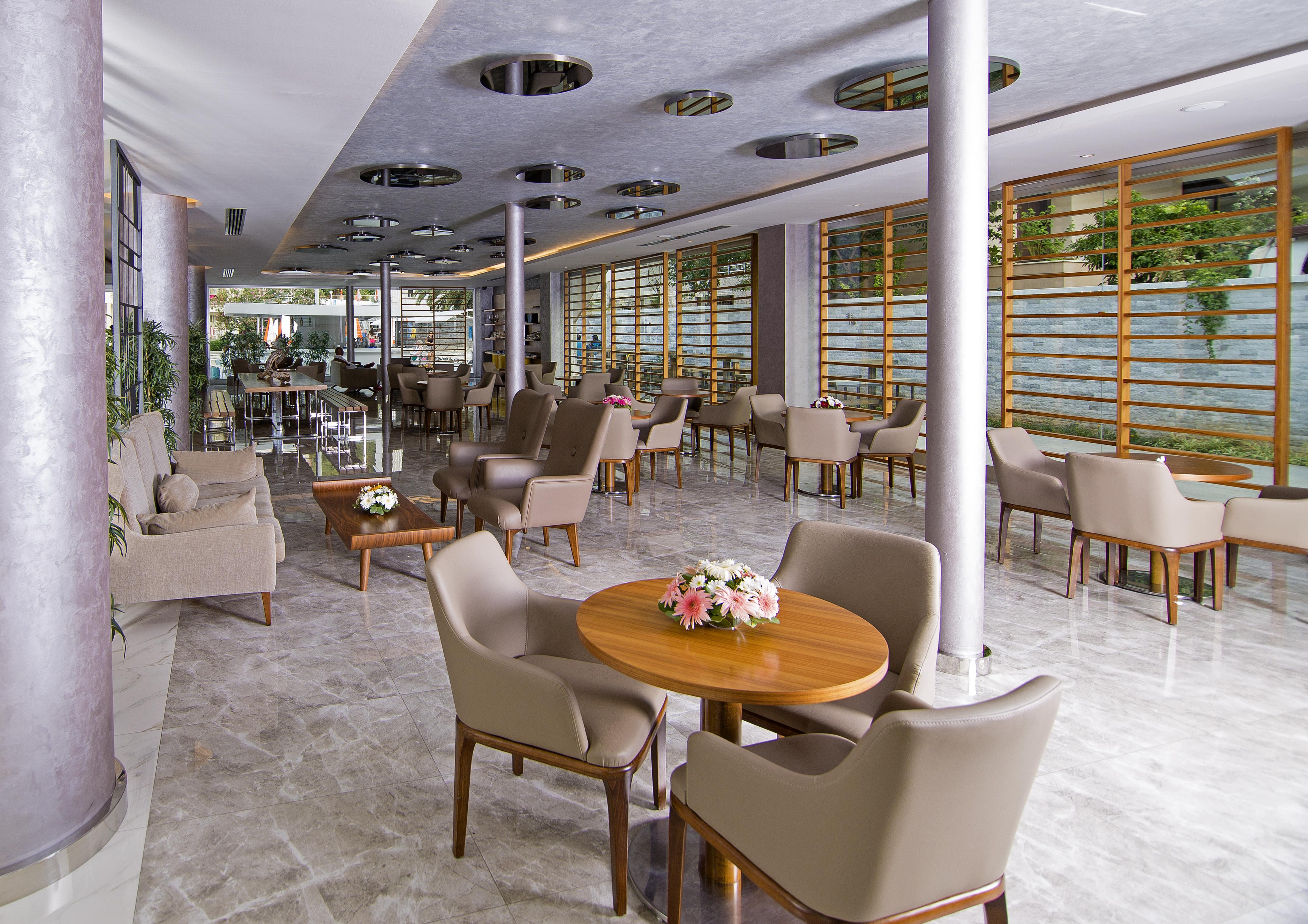 Mirage World Hotel İçmeler Luaran gambar