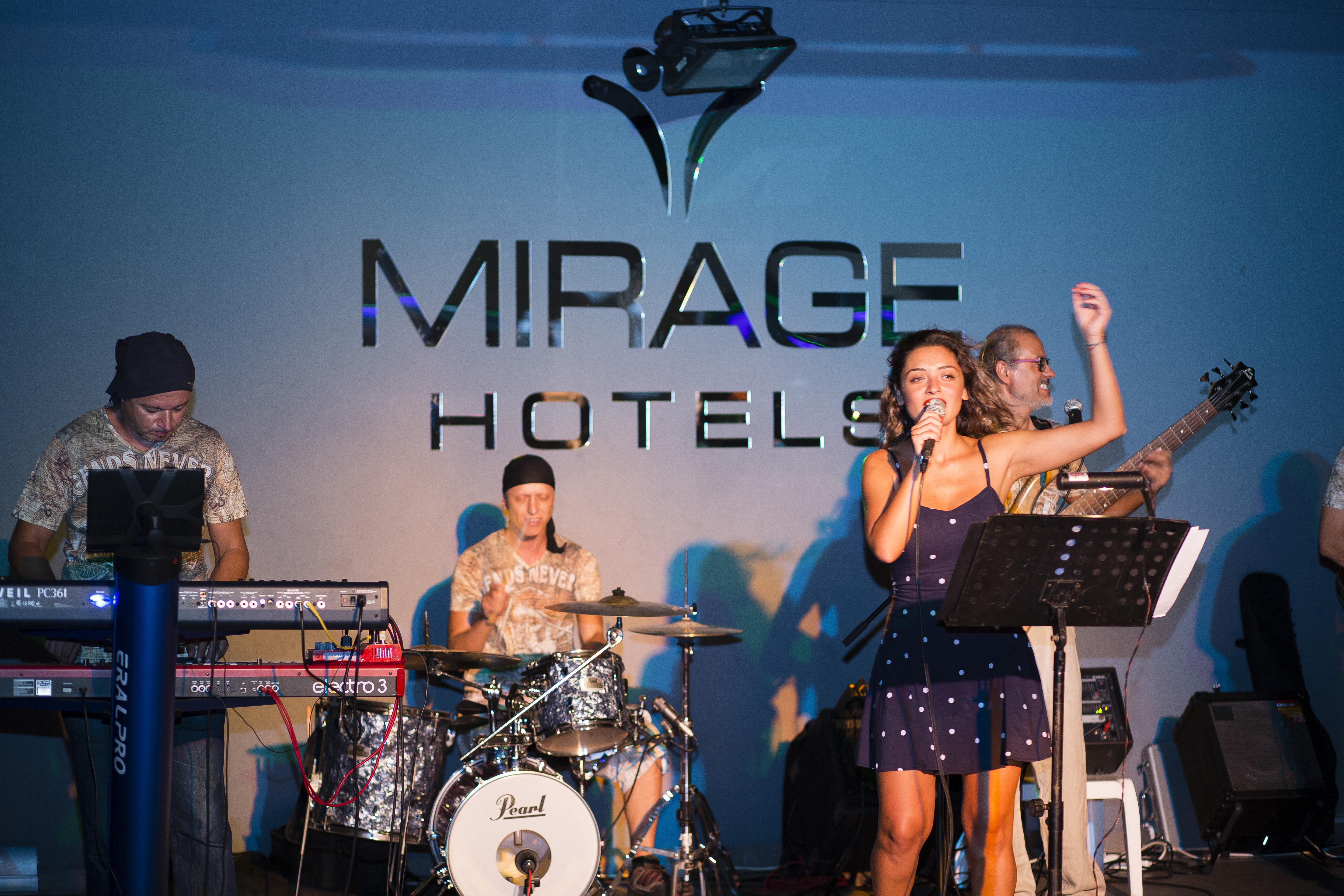Mirage World Hotel İçmeler Luaran gambar