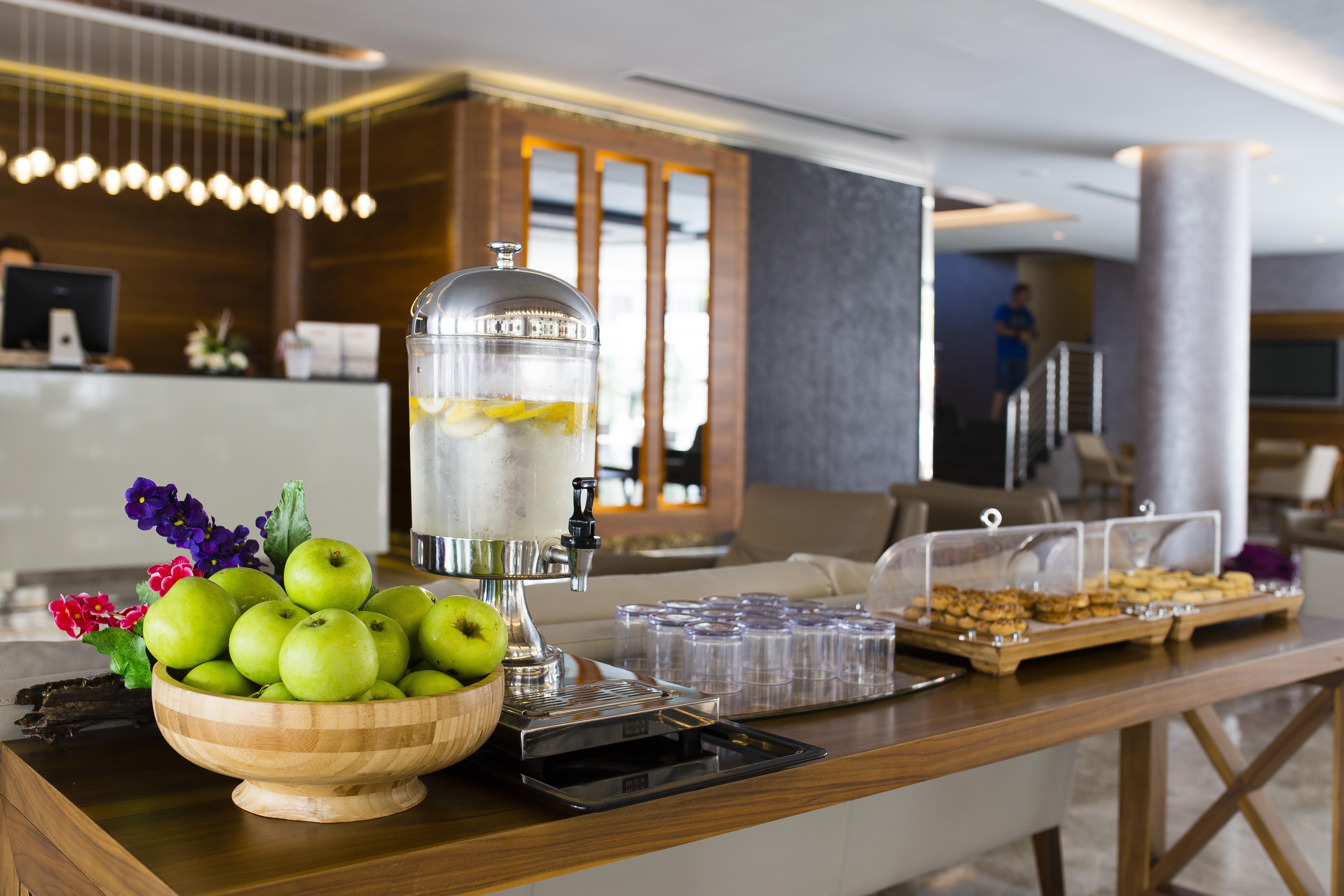 Mirage World Hotel İçmeler Luaran gambar
