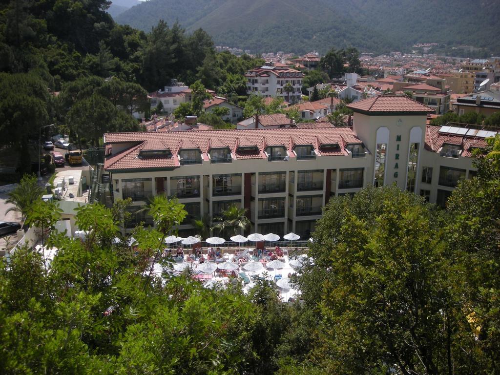 Mirage World Hotel İçmeler Luaran gambar